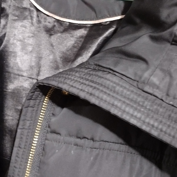 Calvin Klein Lg black puffy jacket - Picture 3 of 3